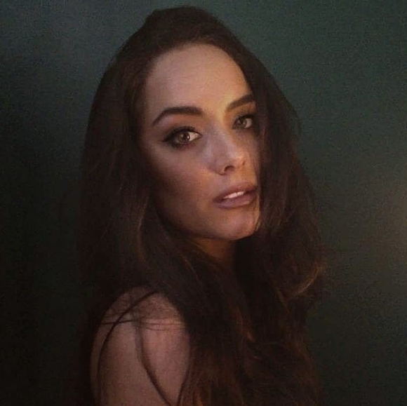 Meet your Posher, Alexandra - Picture 2 of 4